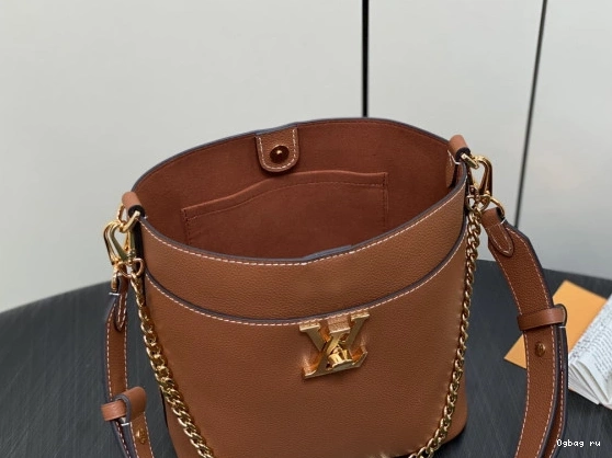 12CM x x VUITTON 20.5 LOUIS 20 - Walk and Lock 0817